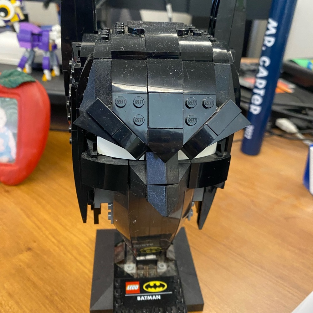 Lego DC Batman Building Toy for Adults PLUS two small Lego Animals